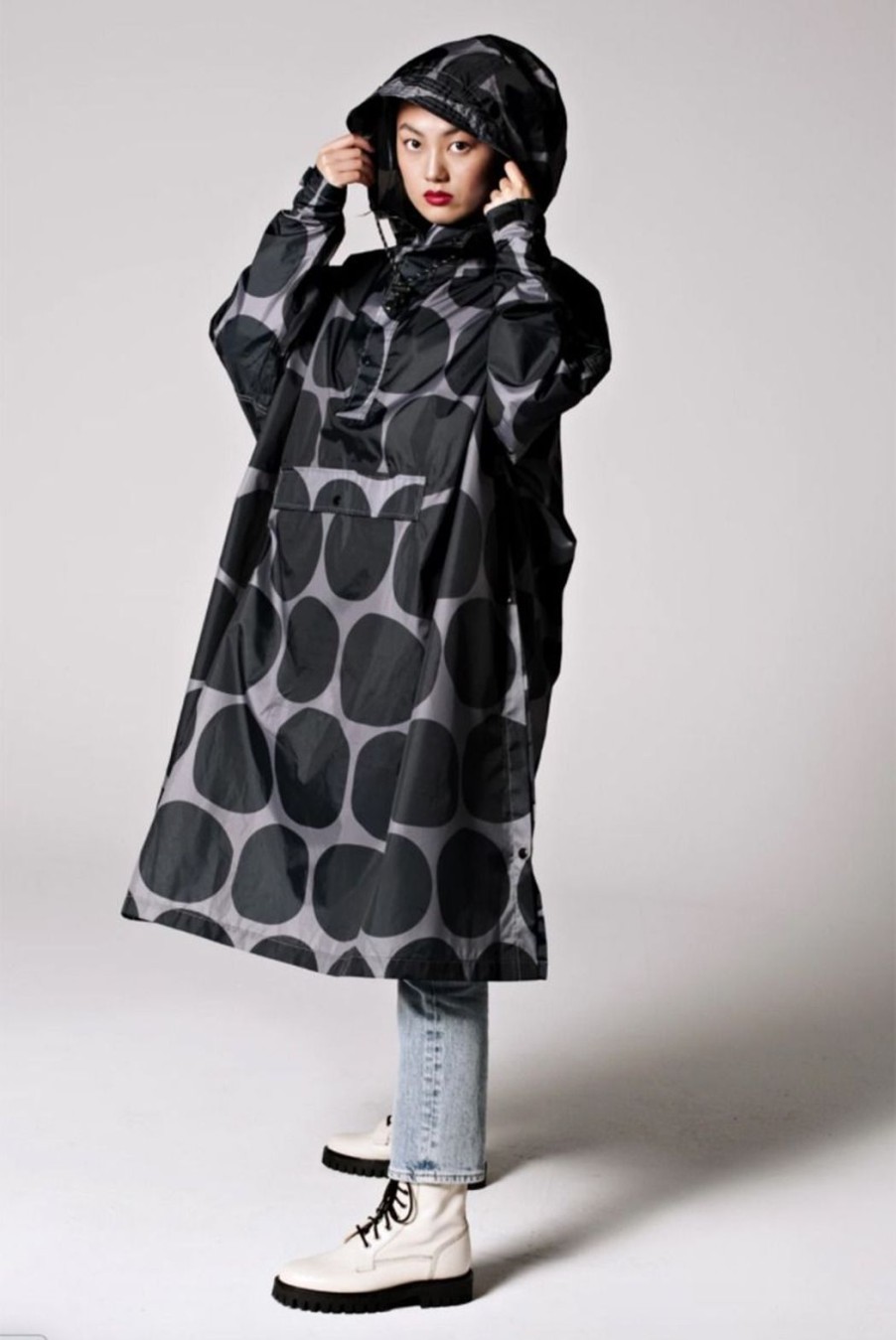 Clothing Rainkiss | Rain Poncho - Black Polka